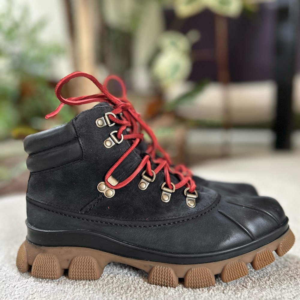 Sperry Summit Waterproof Boot in Black, Size US 8